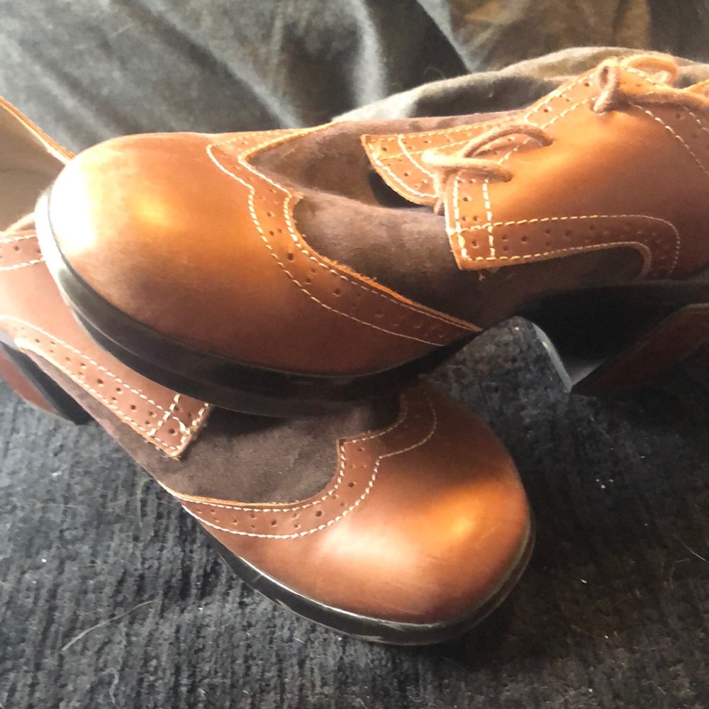 Jambu Brown Leather Oxfords with Brogue Detailing